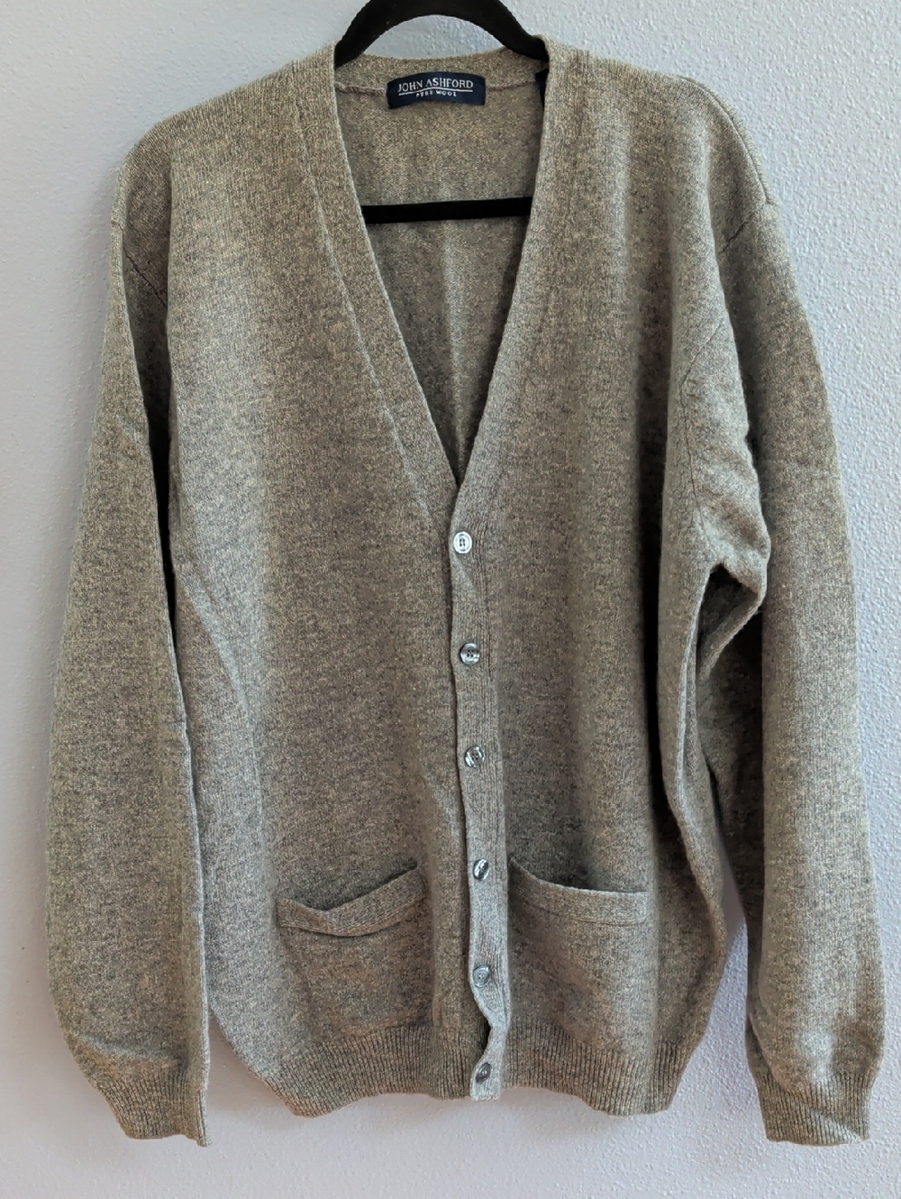 John Ashford Pure Wool Woolmark Men's Gray V-Neck Button Cardigan